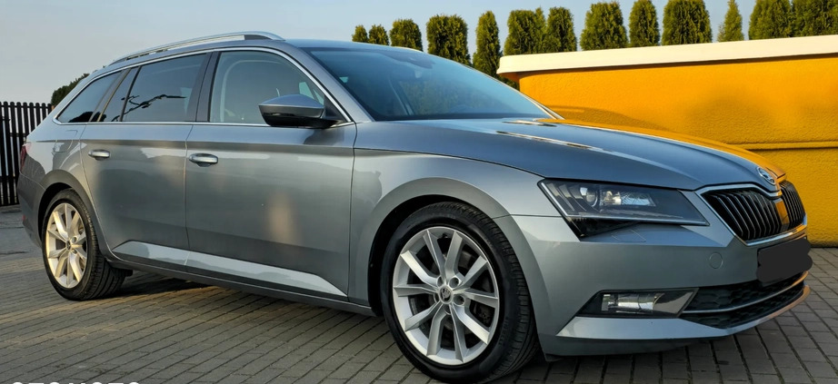 Skoda Superb cena 72500 przebieg: 190000, rok produkcji 2018 z Płock małe 407